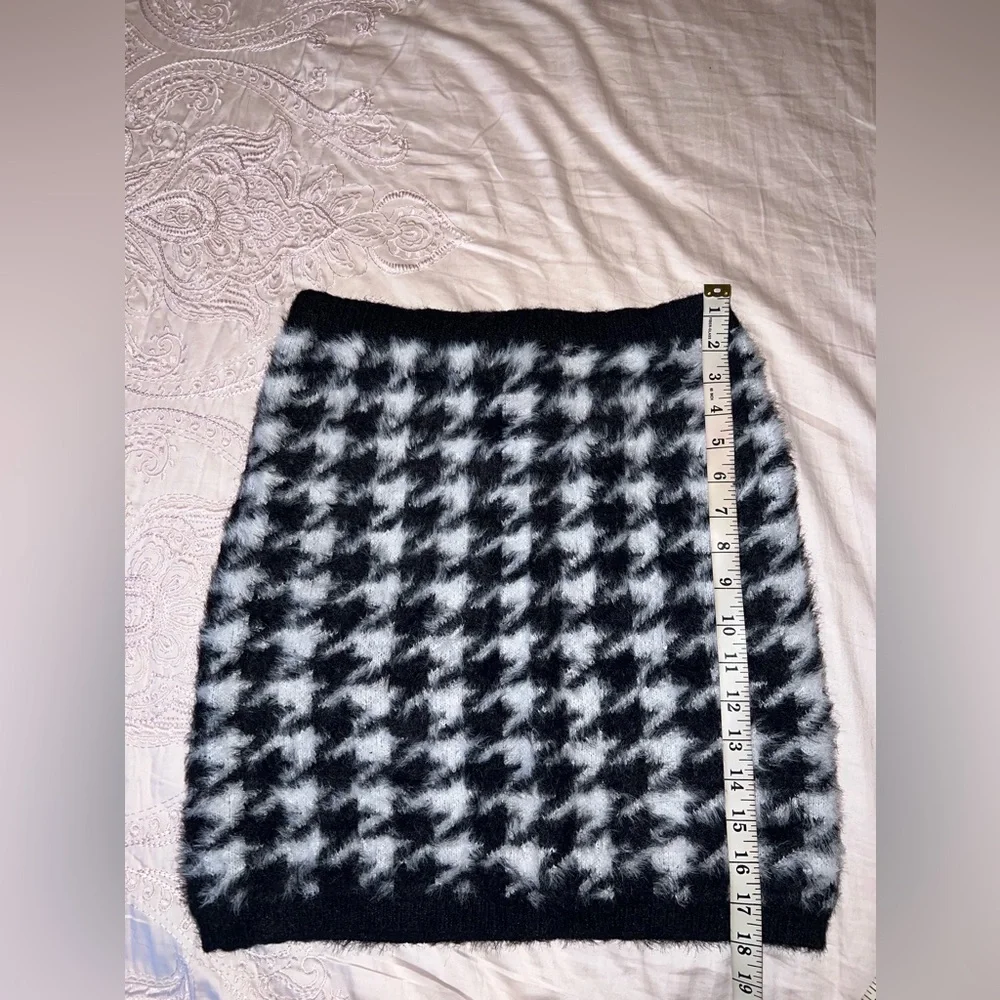 Fashion Nova Oh You Hound Houndstooth Knit Two Piece Skirt Set Size L - Picture 11 of 12
